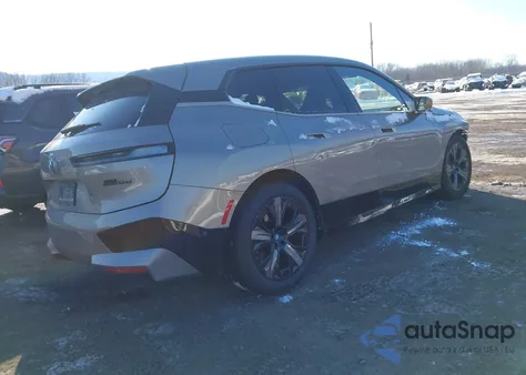 2024 BMW Ix M60 z USA, uszkodzony, nr VIN WB533CF03RCP66728